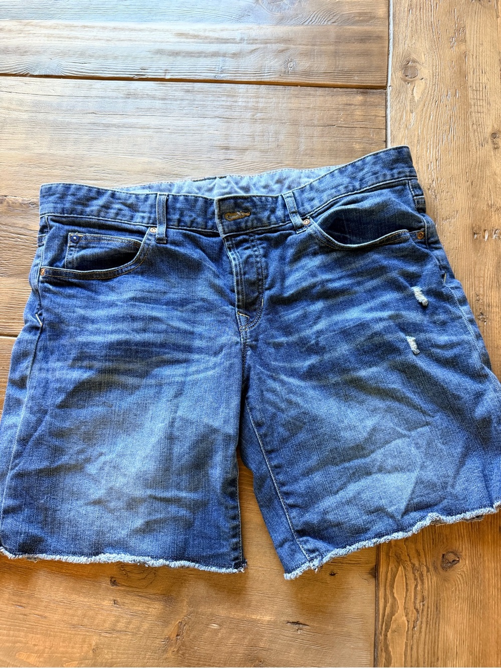 GAP Women's Vintage Boyfriend shorts